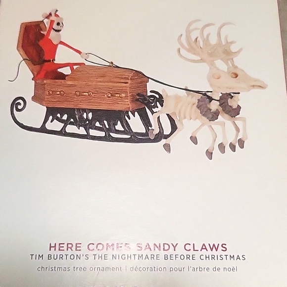 2019 Hallmark Keepsake "Here Comes Sandy Claus" ornament NEW - Picture 2 of 6
